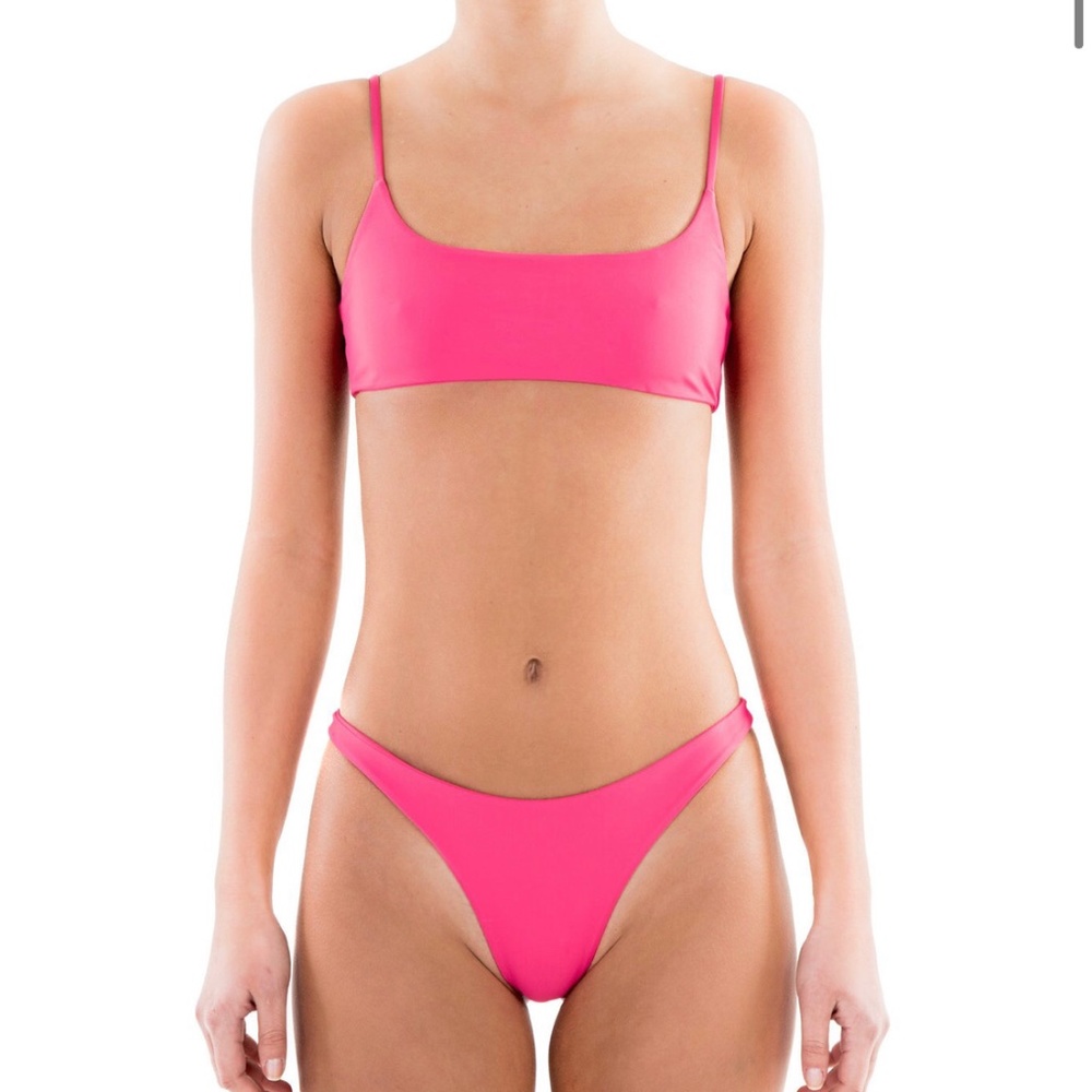 Bamba swim fury top hot pink